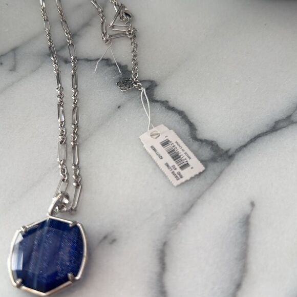 NWT Kendra Scott DAVIS LARGE LONG
PENDANT NECKLACE - Picture 4 of 4